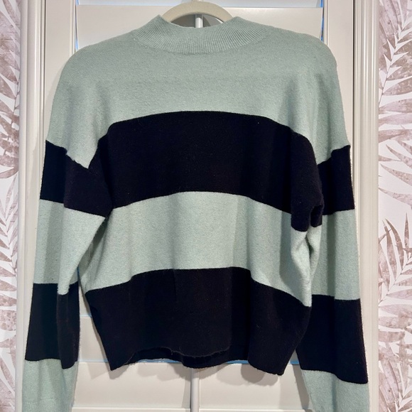 Ann Taylor Wool Blend Drop Shoulder Sweater Size M - Picture 2 of 6